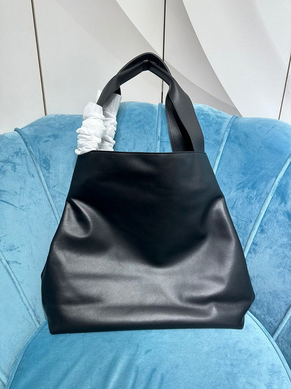 BC - CELINE BAGS - 1765 For Sale